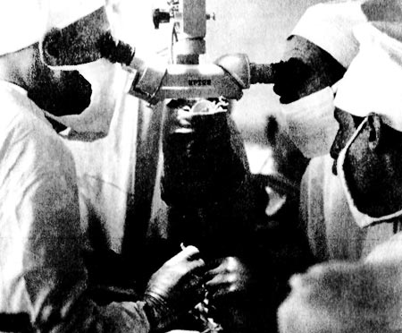 Первые в СССР микрохирургические операции на кровеносных сосудах